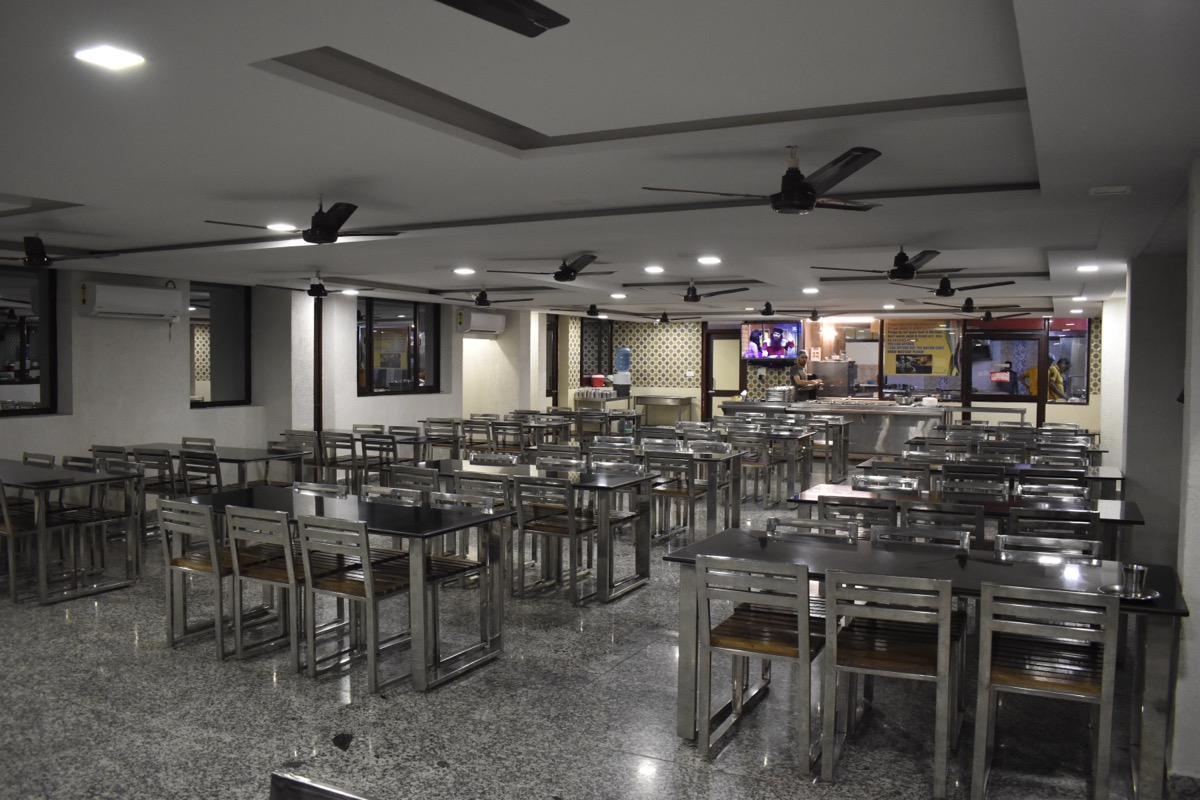 Spacious dining hall